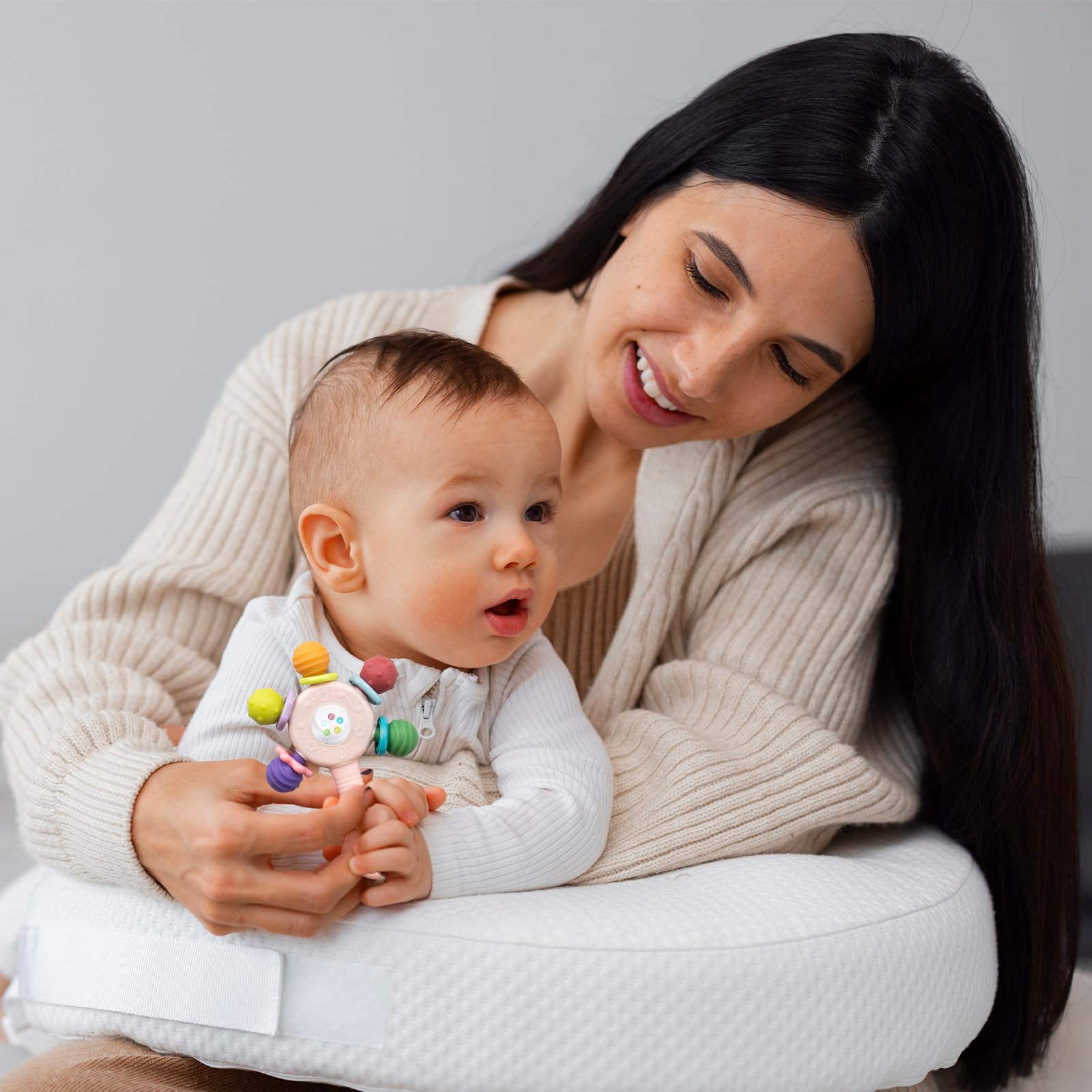 Joinshow infant learning toy supports hand-eye coordination and early motor skills.
