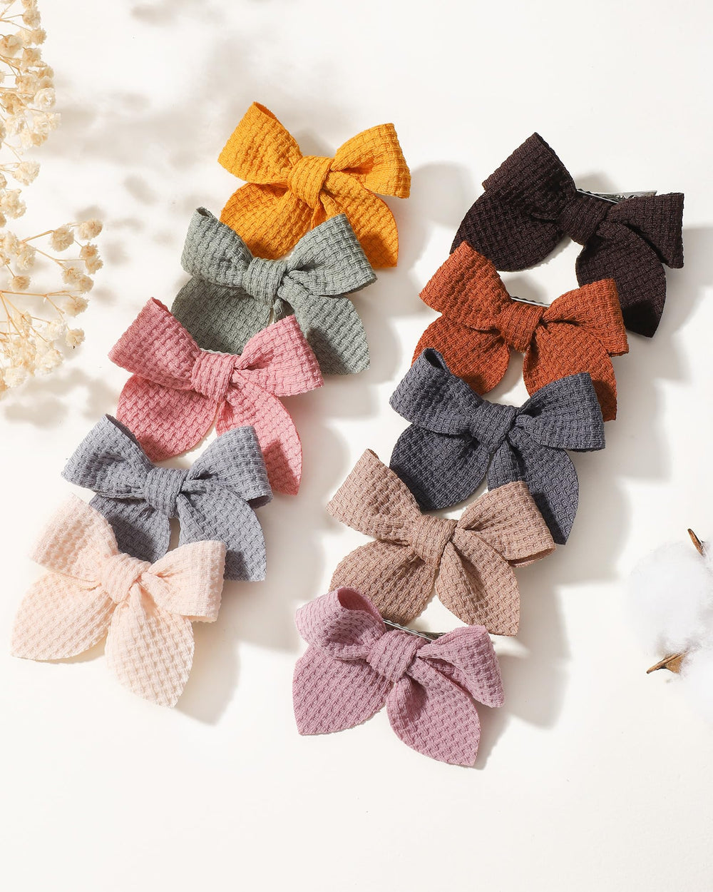 Jollybows 2-inch size fits fine hair without slipping for clear visibility.