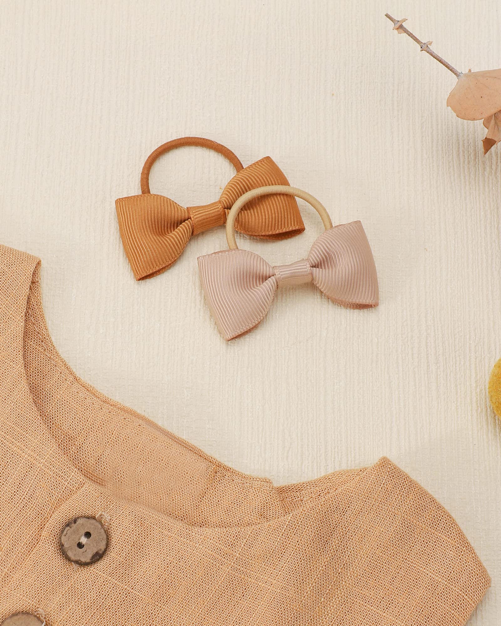 Jollybows 2-inch hair bows suit parties and family photos.