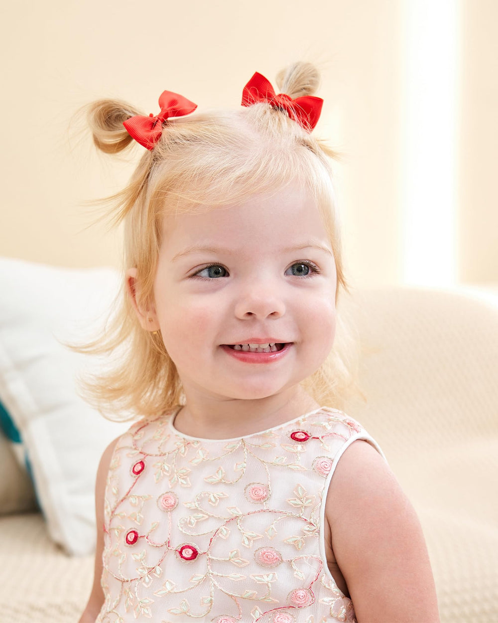 Jollybows 2-inch bows are ideal for quick hairstyles on kids.