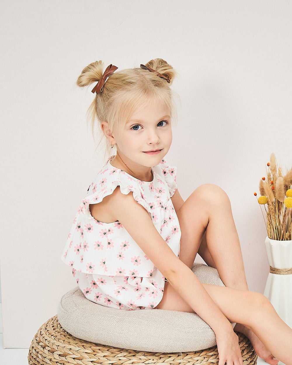 jollybows black velvet bow adds elegant touch for parties.