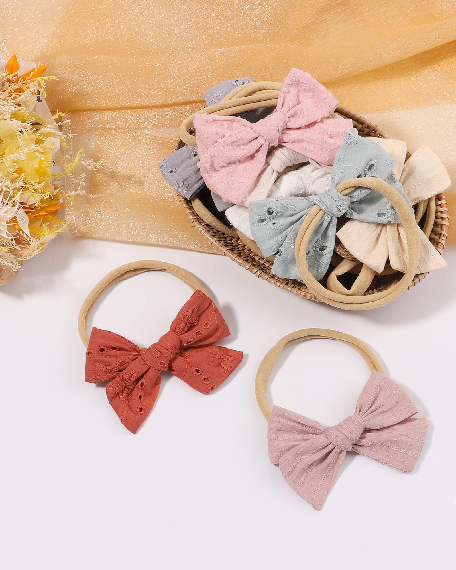 Jollybows bow size 3.5x2.6 inches for classic styling.