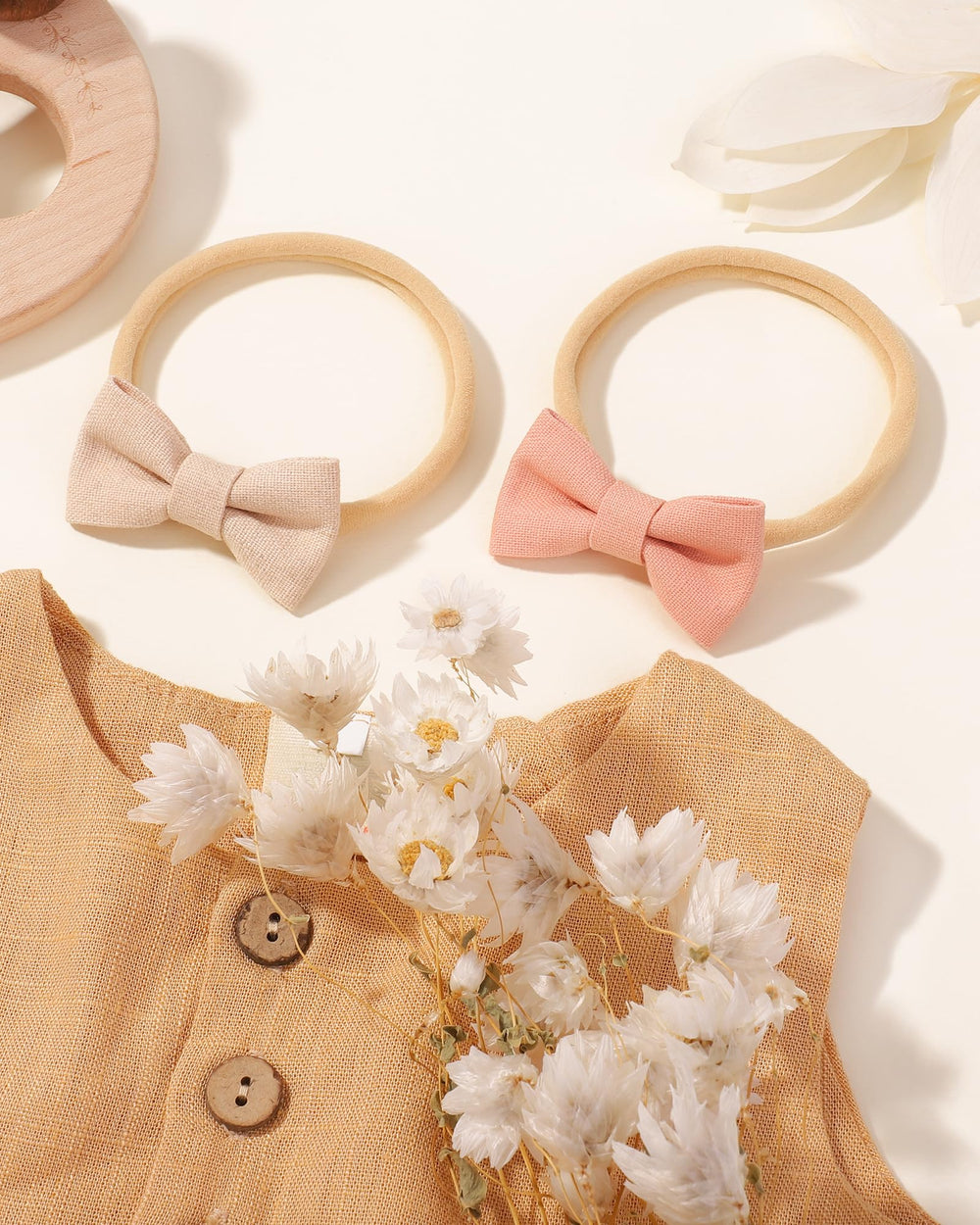 Jollybows bows in packaging display offer easy gifting and quick color selection.