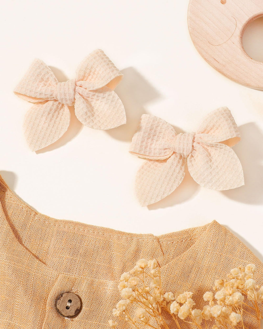 Jollybows color options in classic neutrals for versatile everyday outfits.