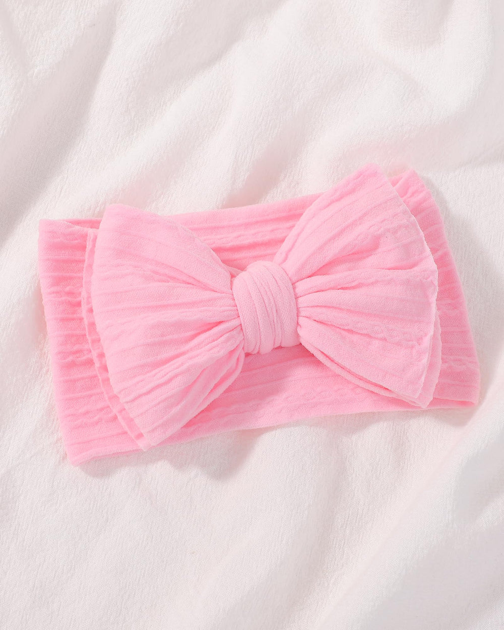 Jollybows daily-outfit accessory complements outfits and simplifies coordinated looks.