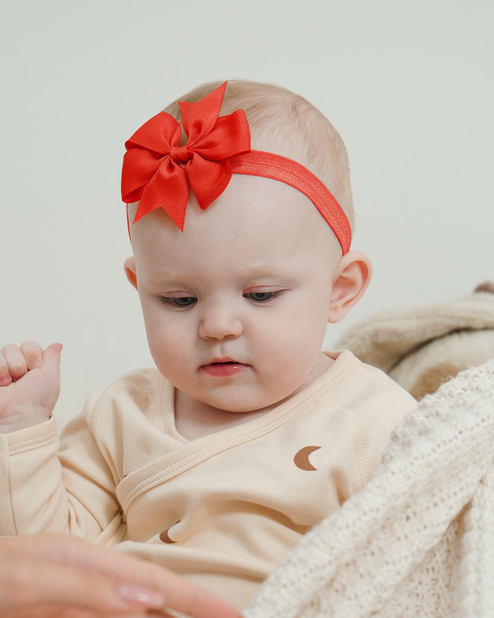 Jollybows gift-ready bows-collection presents a thoughtful present for new parents and family.