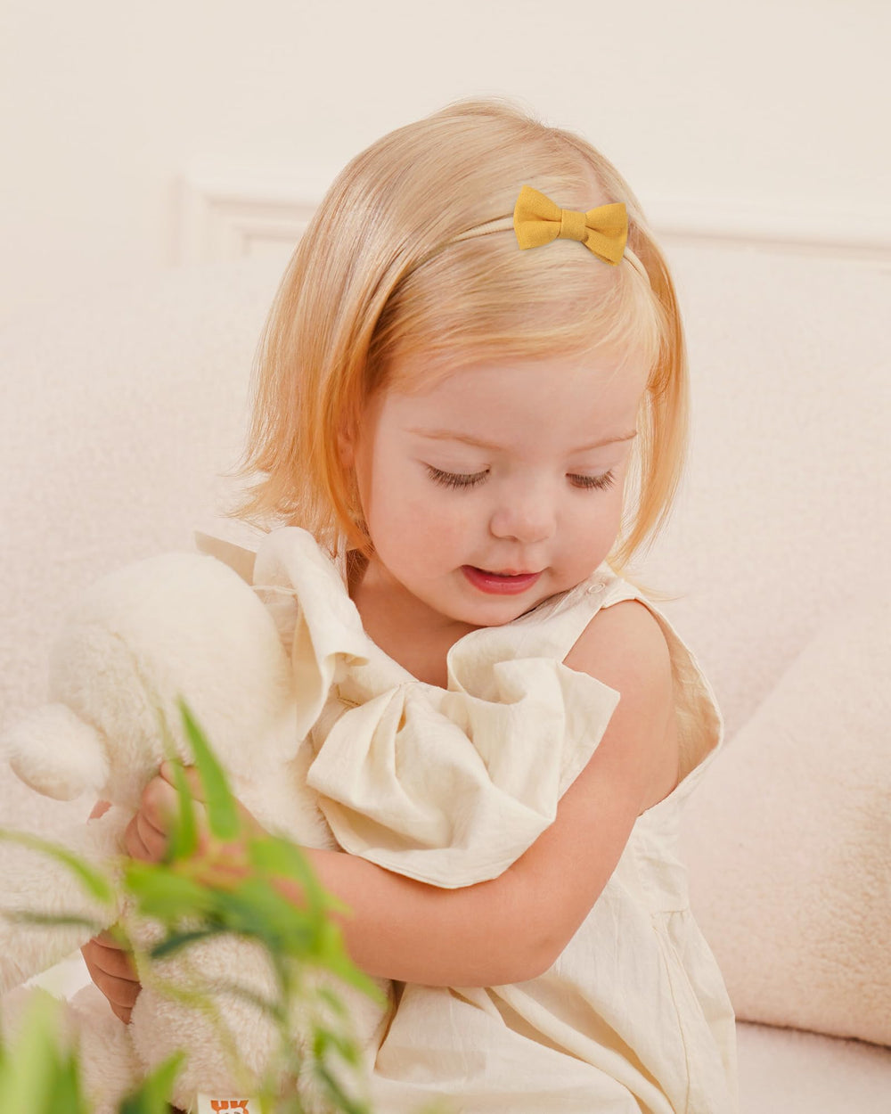 Jollybows headbands neutral colors pack demonstrates versatile outfits for everyday or photoshoots.