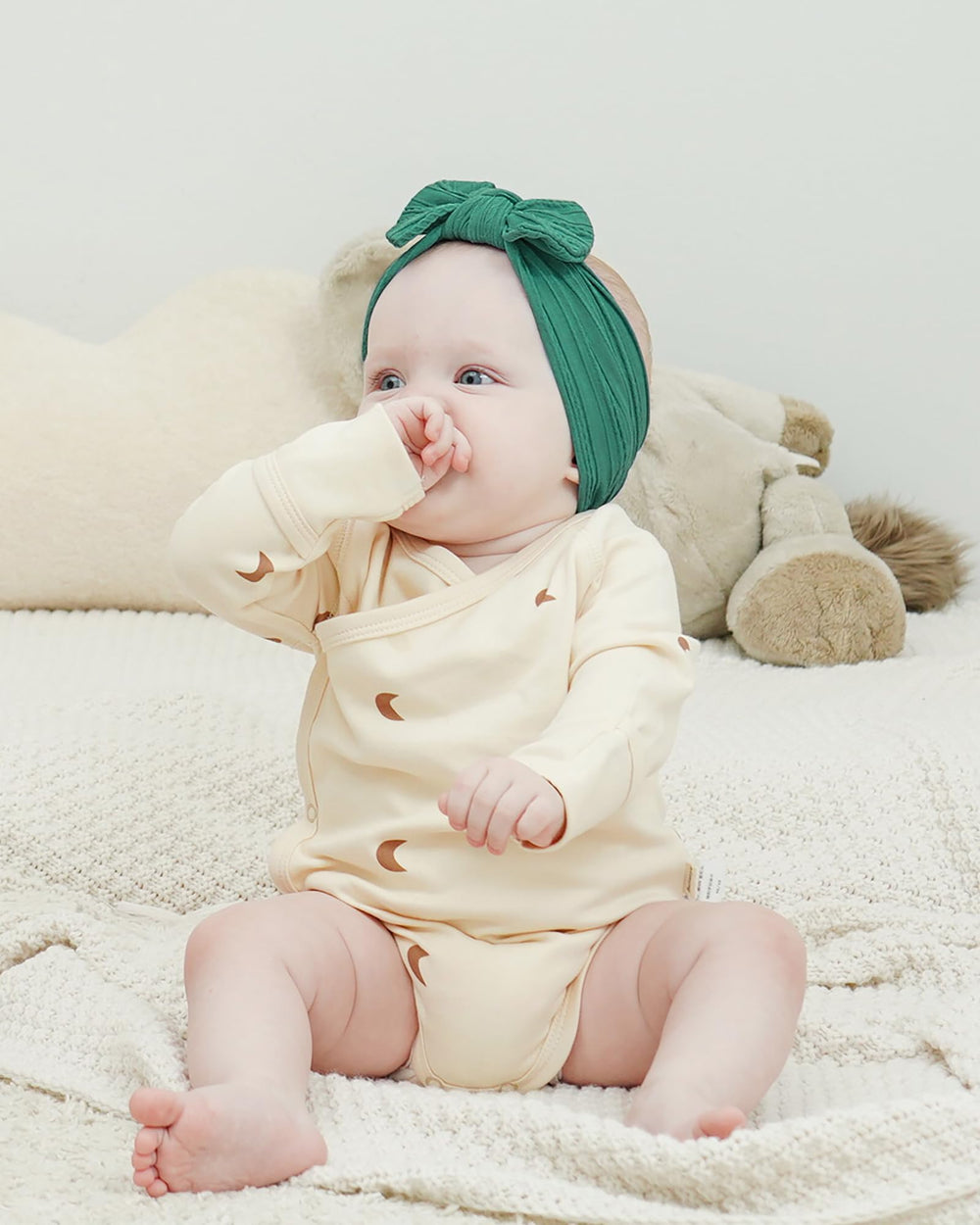 Jollybows headband set for infants and toddlers grows with your child.