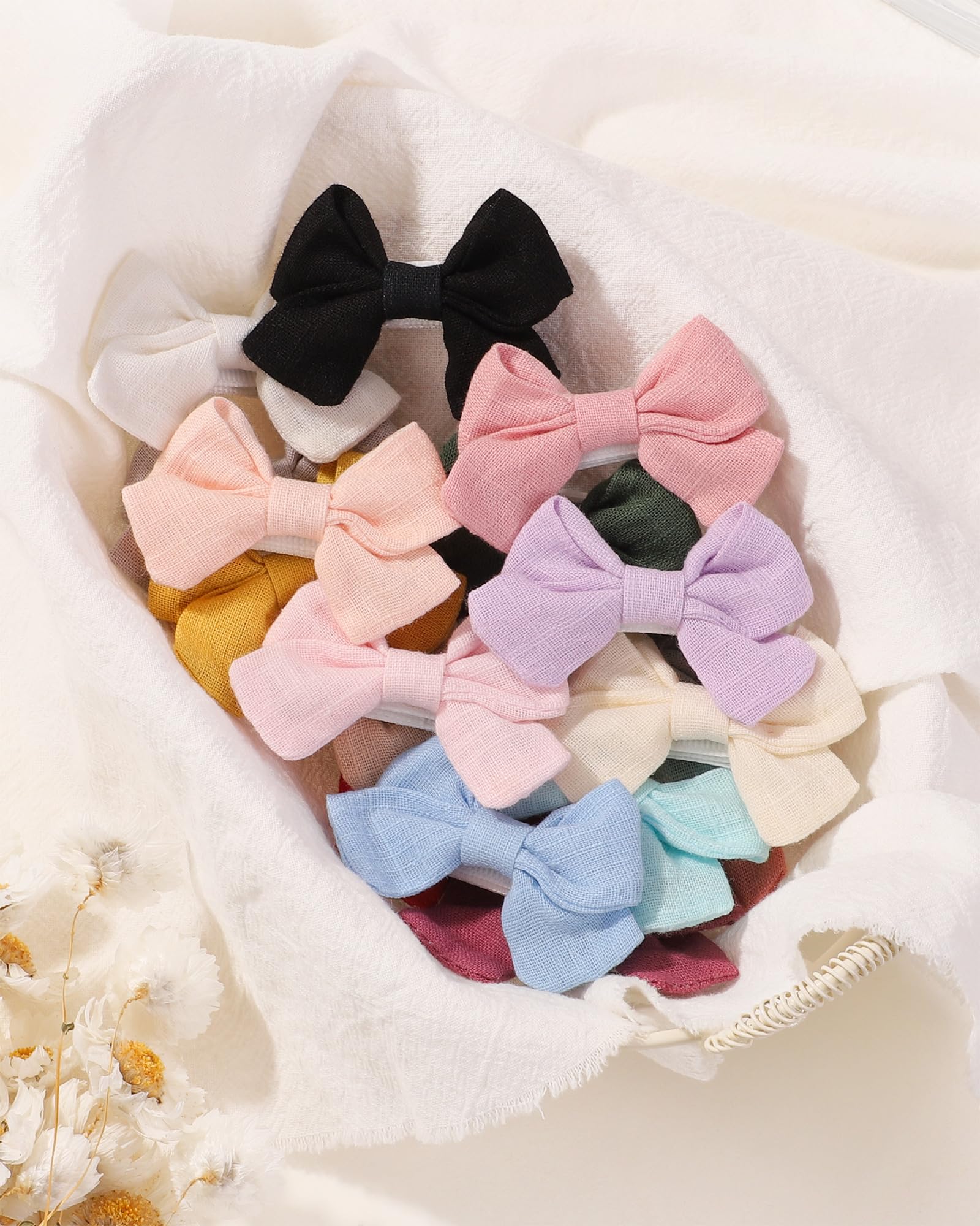 Jollybows lightweight bow clips designed for comfortable wear on youngsters.