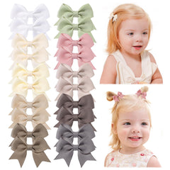 Jollybows mini bow clip close-up shows secure, non-slip grip.