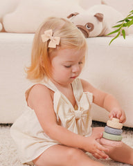 Jollybows neutral color pairs for versatile daily styling