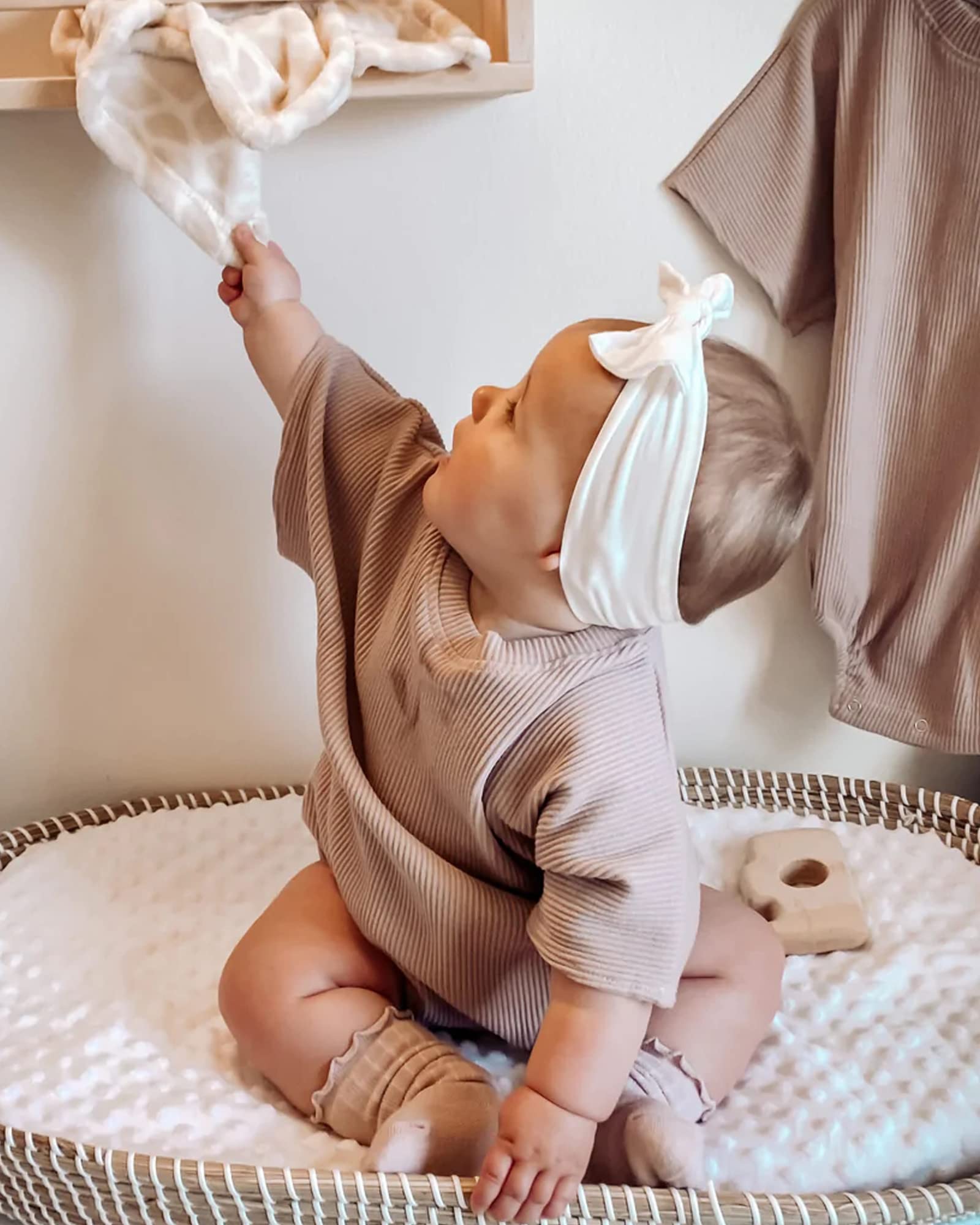 jollybows newborn headbands worn by infants with soft texture