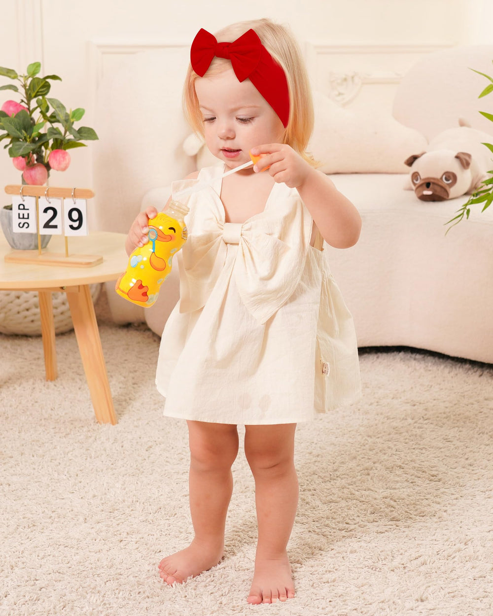 Jollybows non-slip headband keeps bows in place during playtime