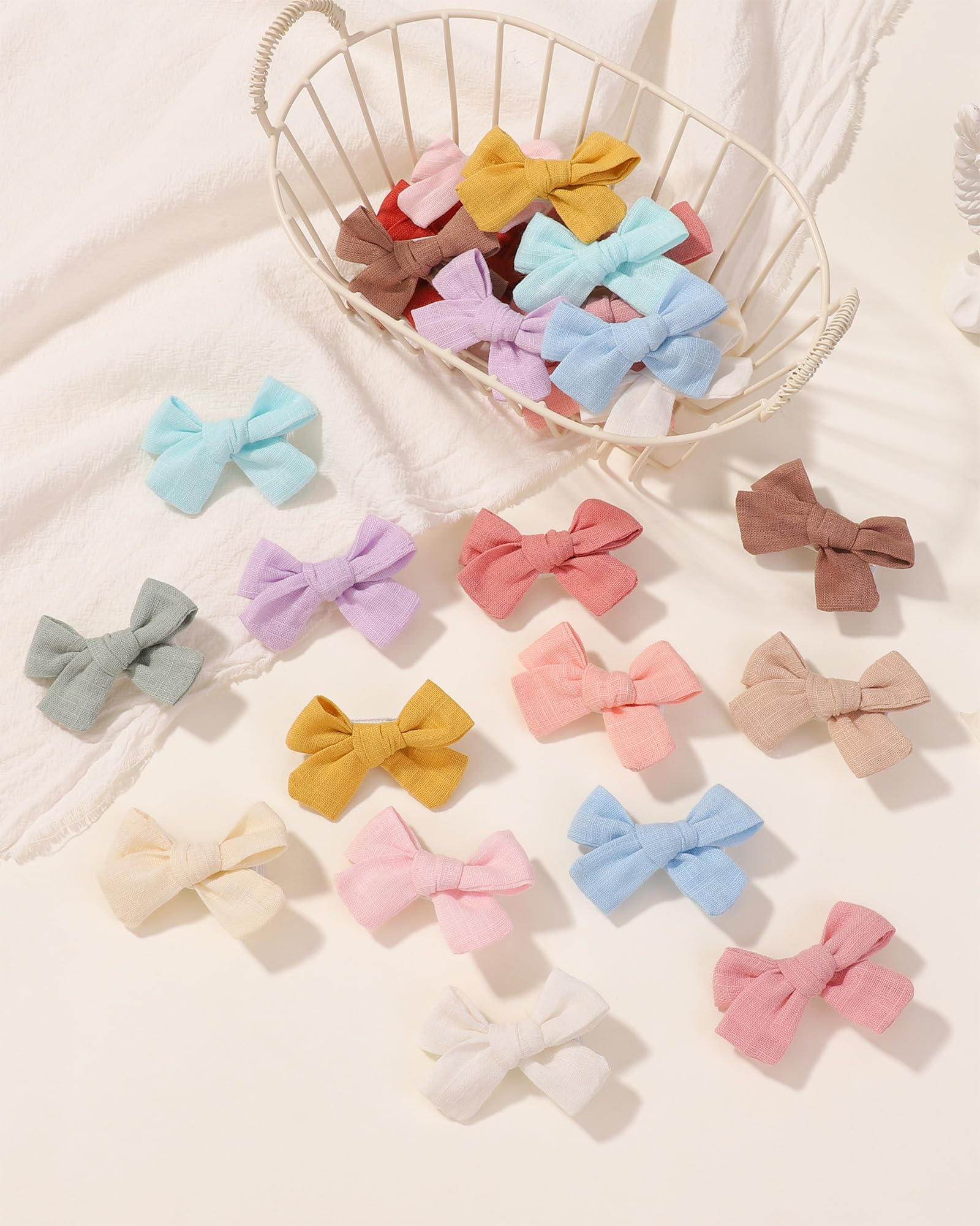 Jollybows petite bow packaging highlight showcases colorful, compact design.