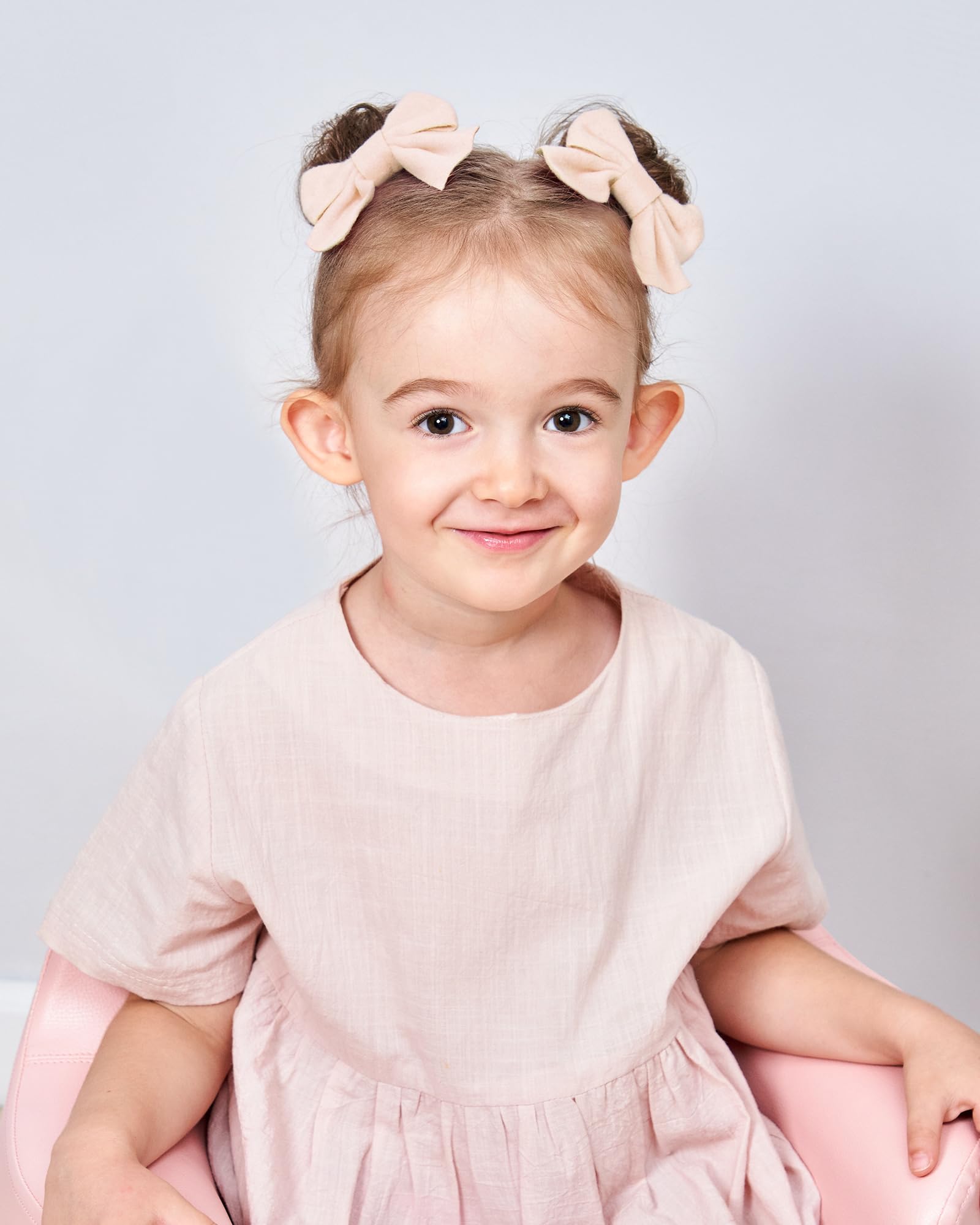 Jollybows pink white gray blue selection matches many outfits.