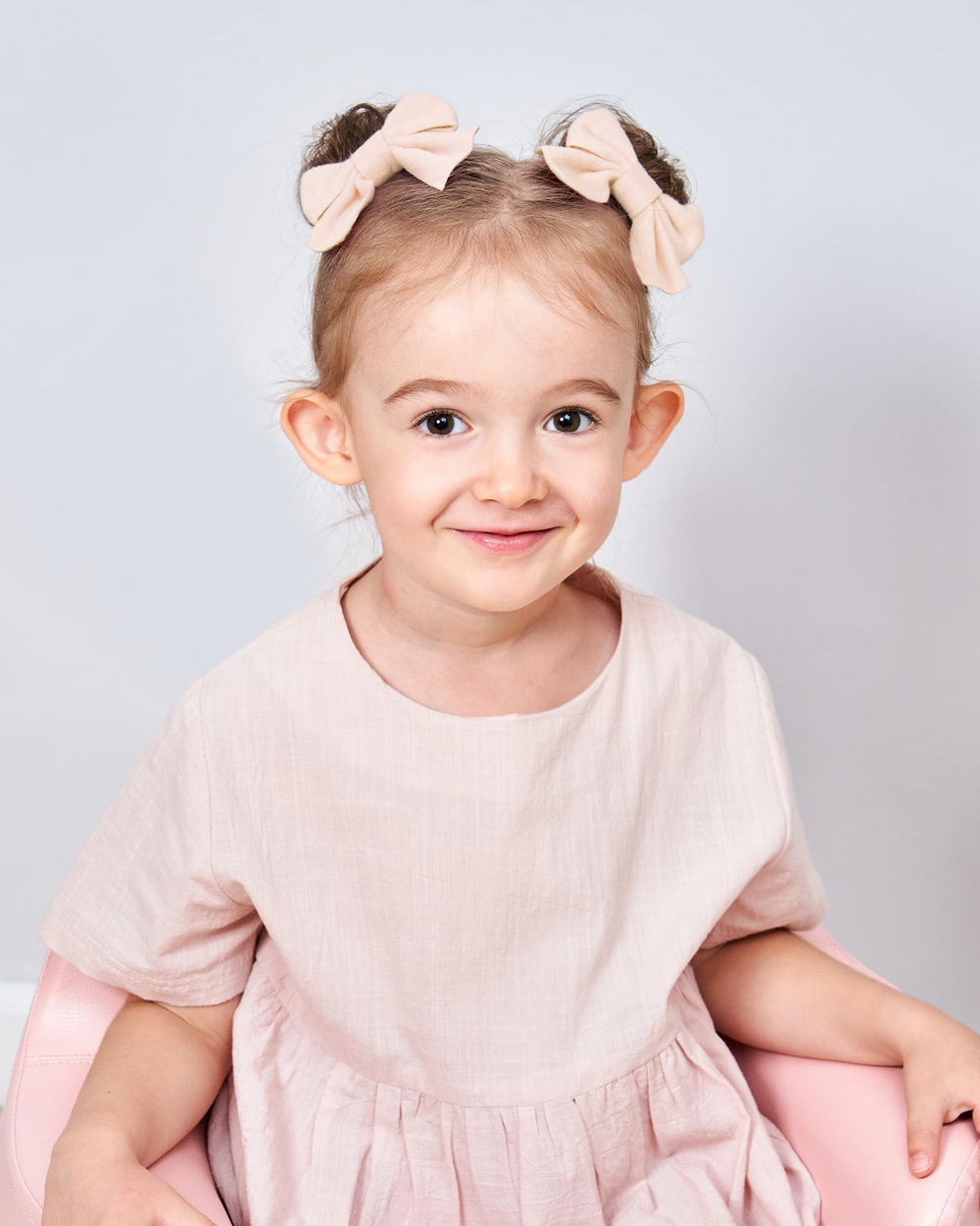Jollybows pink white gray blue selection matches many outfits.