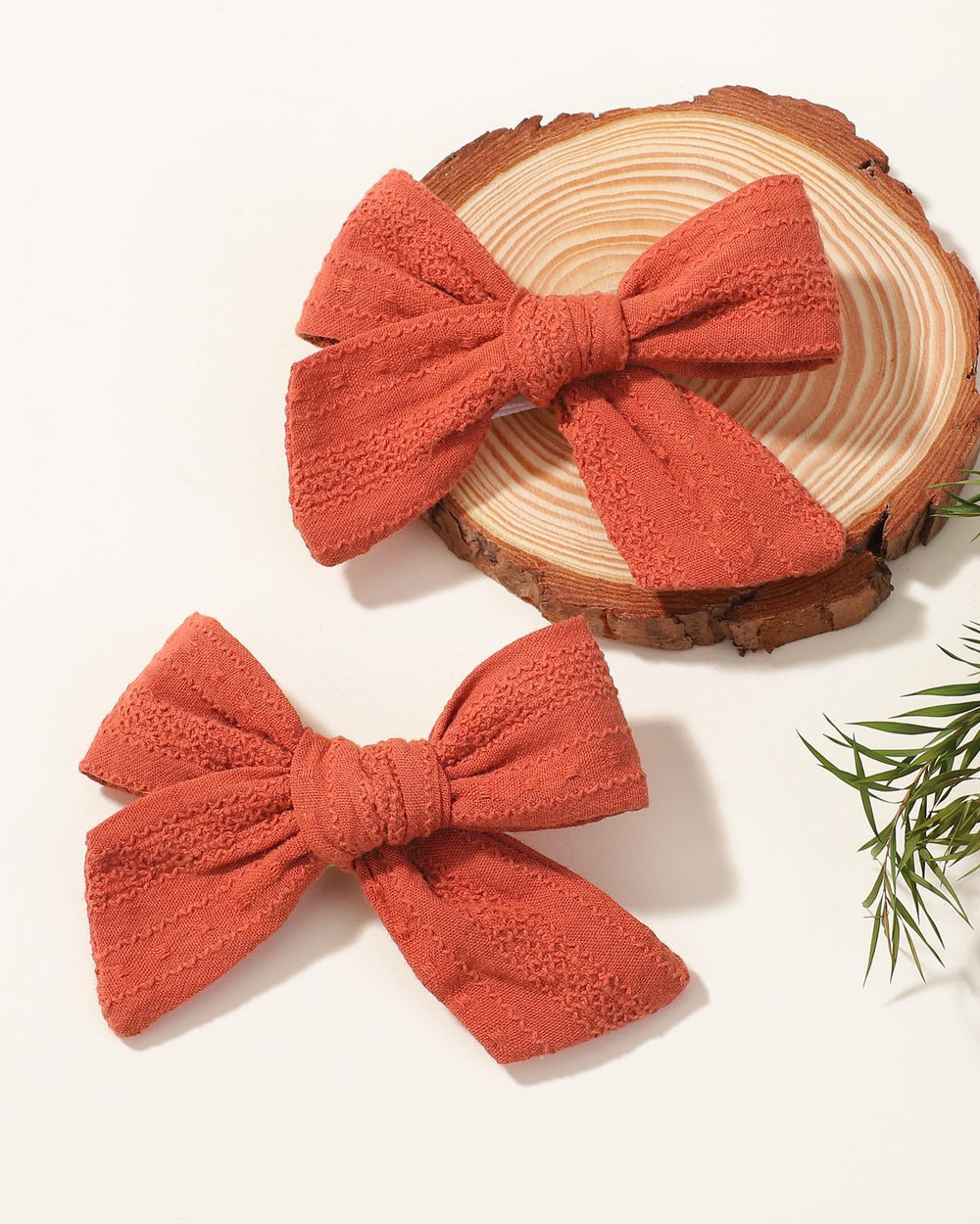 Jollybows pony-tail clip suitable for braids and pigtails