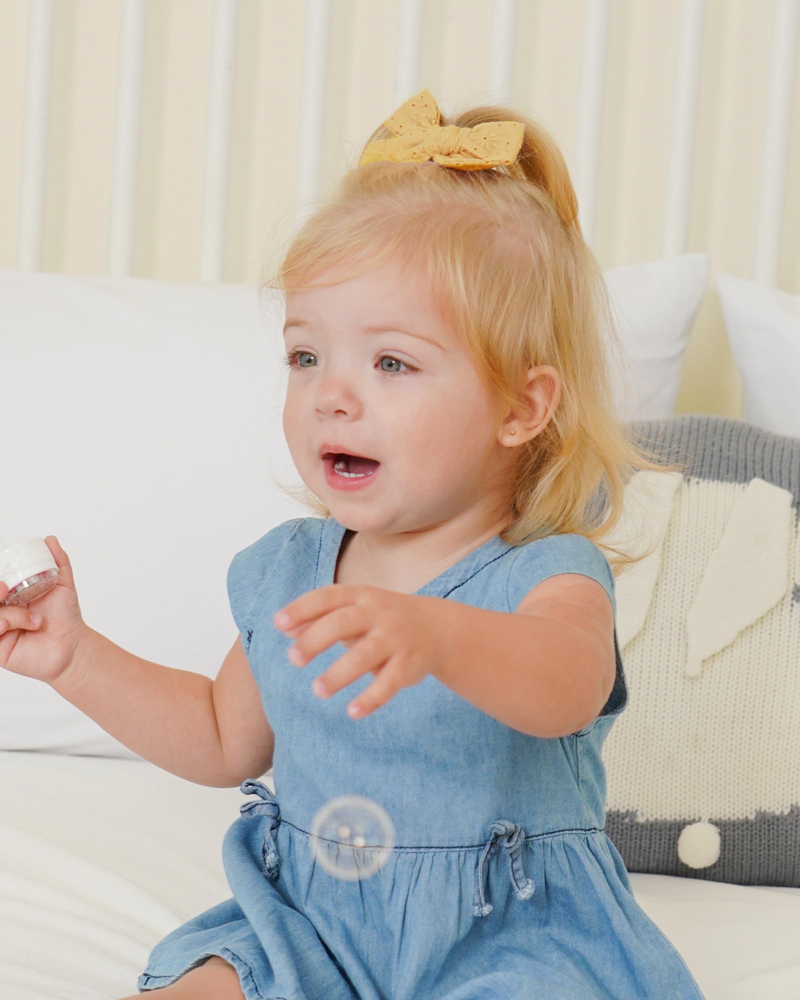 Jollybows safe, soft-ribbon clipping keeps hair gentle and snag-free.