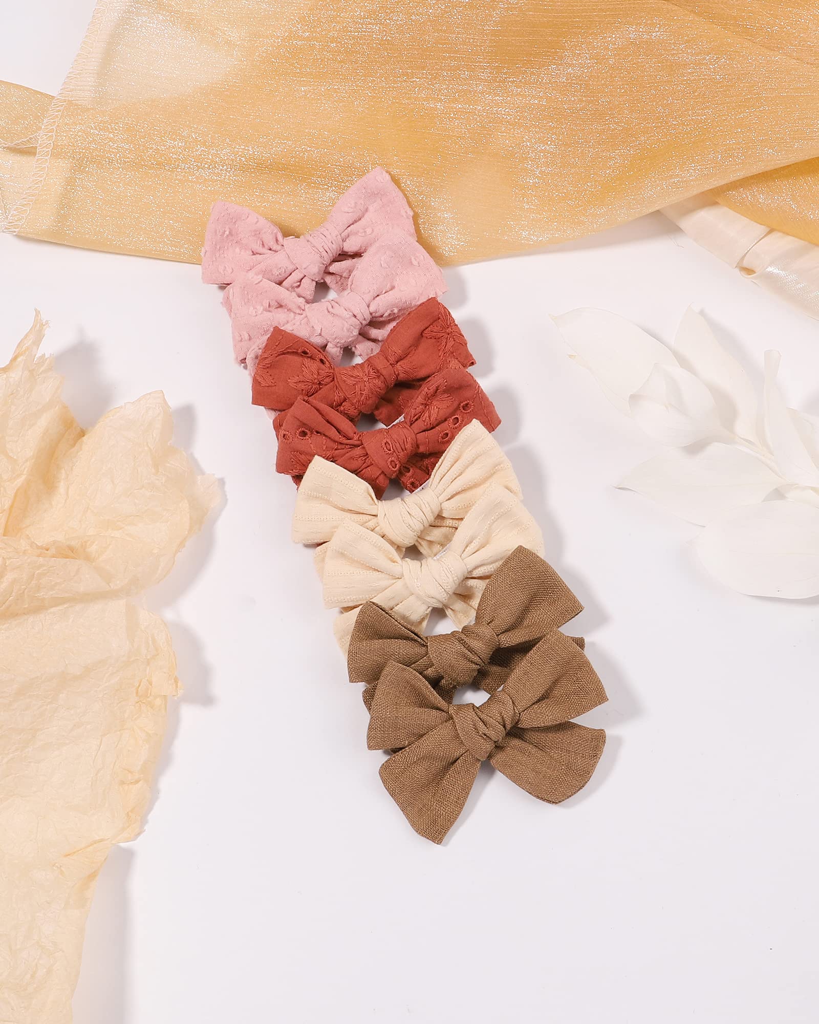 Jollybows toddler-friendly accessories—safe hair clips that stay in place.