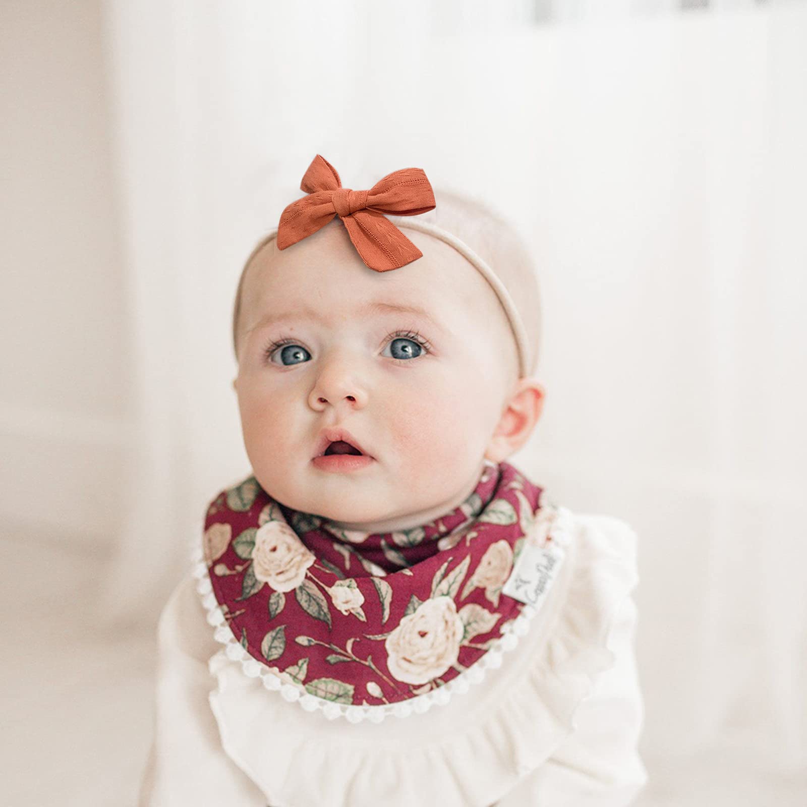 Jollybows color variety complements outfits across seasons and themes.