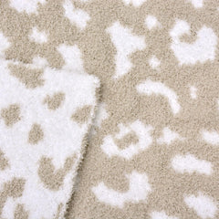 JOOJA 40 by 30 inch baby blanket provides balanced coverage for infants and toddlers.