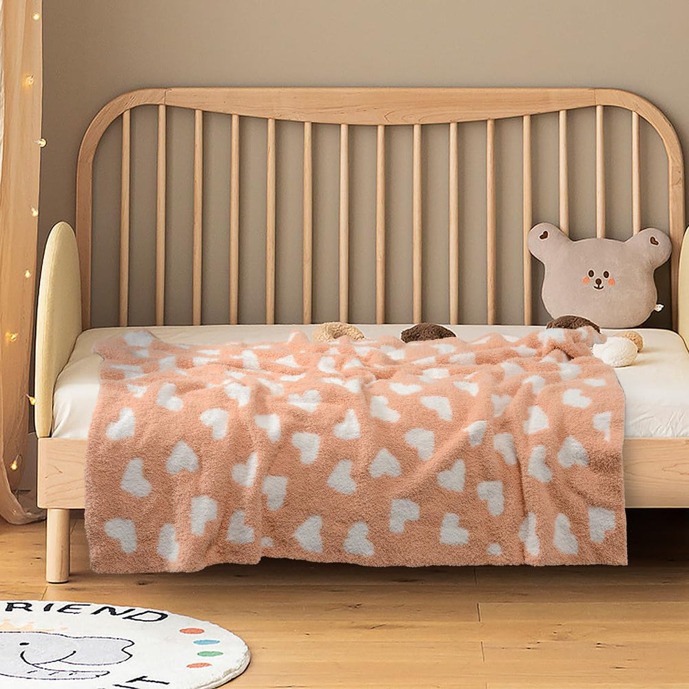 JOOJA easy-care baby blanket machine-washable and fluffy after washing.