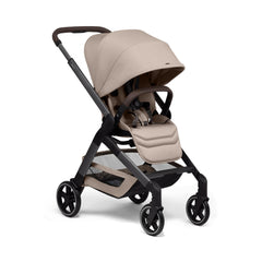 Joolz Hub2 Compact stroller Sandy Taupe front view for city outings