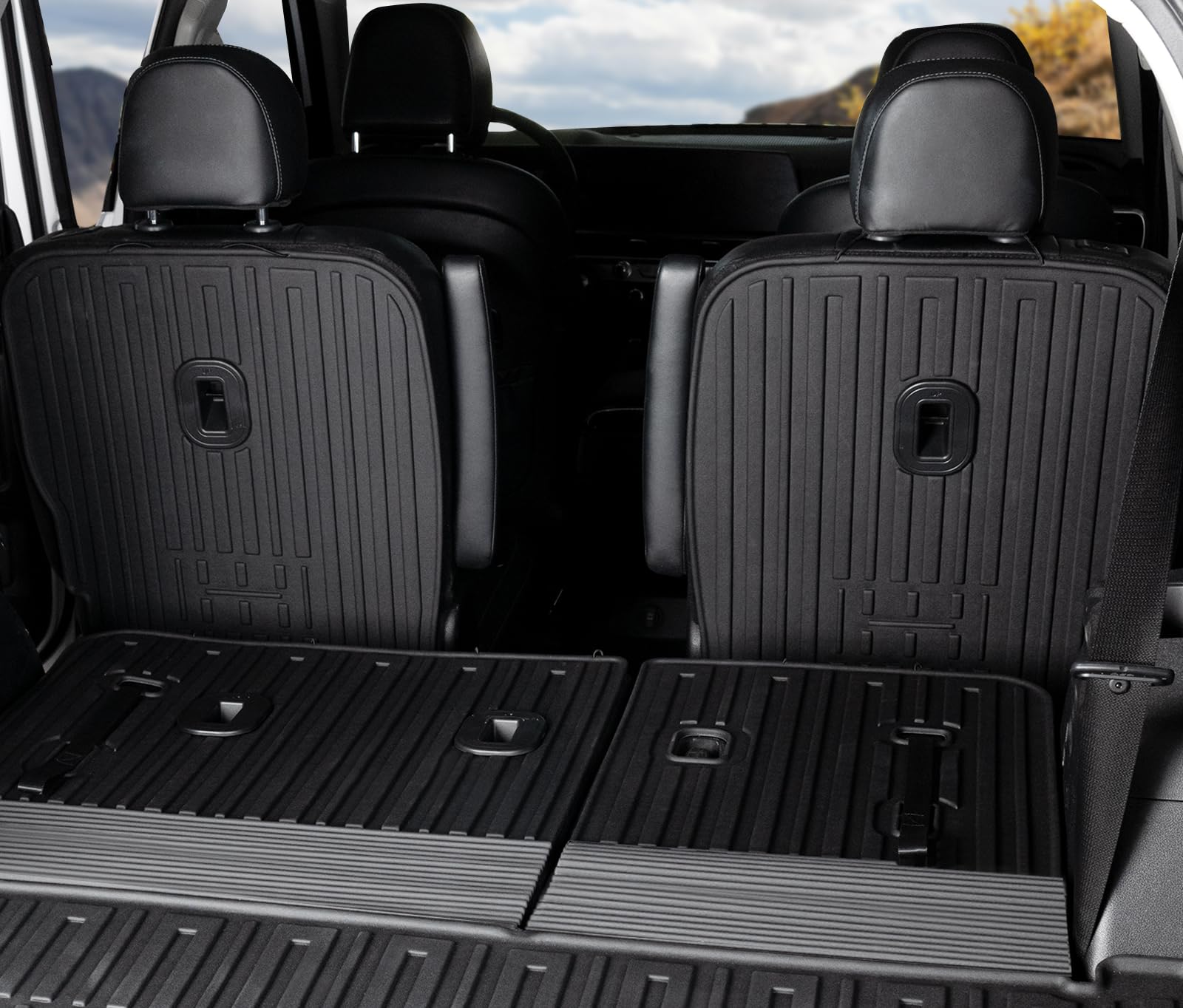 2nd-row coverage protects Telluride seat backs while kids ride