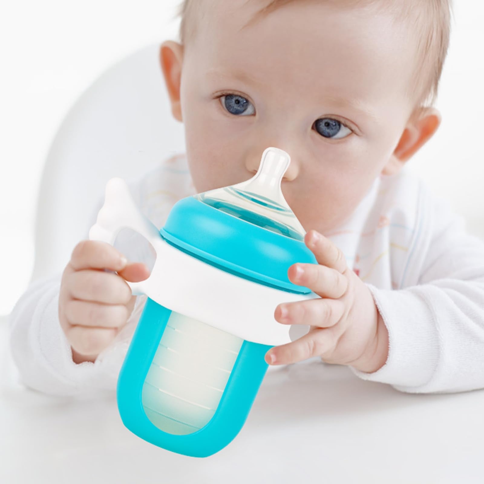 joyfeed no-leak design supports bottle-to-cup transitions with confidence.