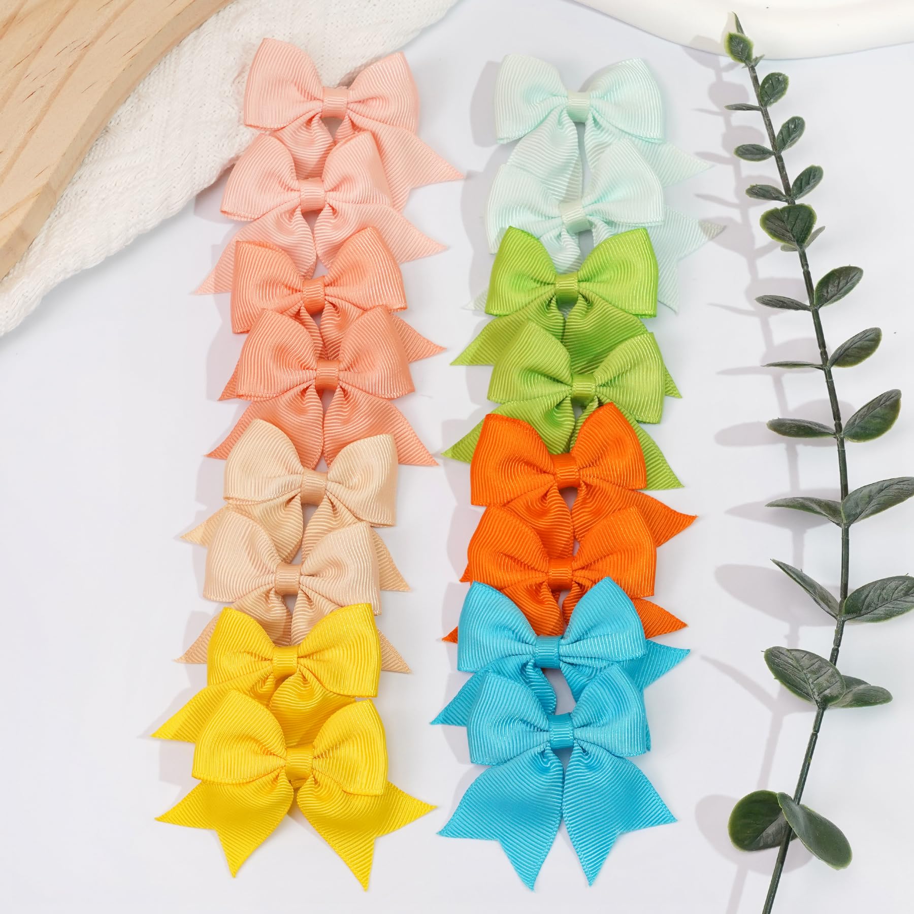 JOYOYO lightweight 2.36-inch bows ideal for toddlers' comfort.
