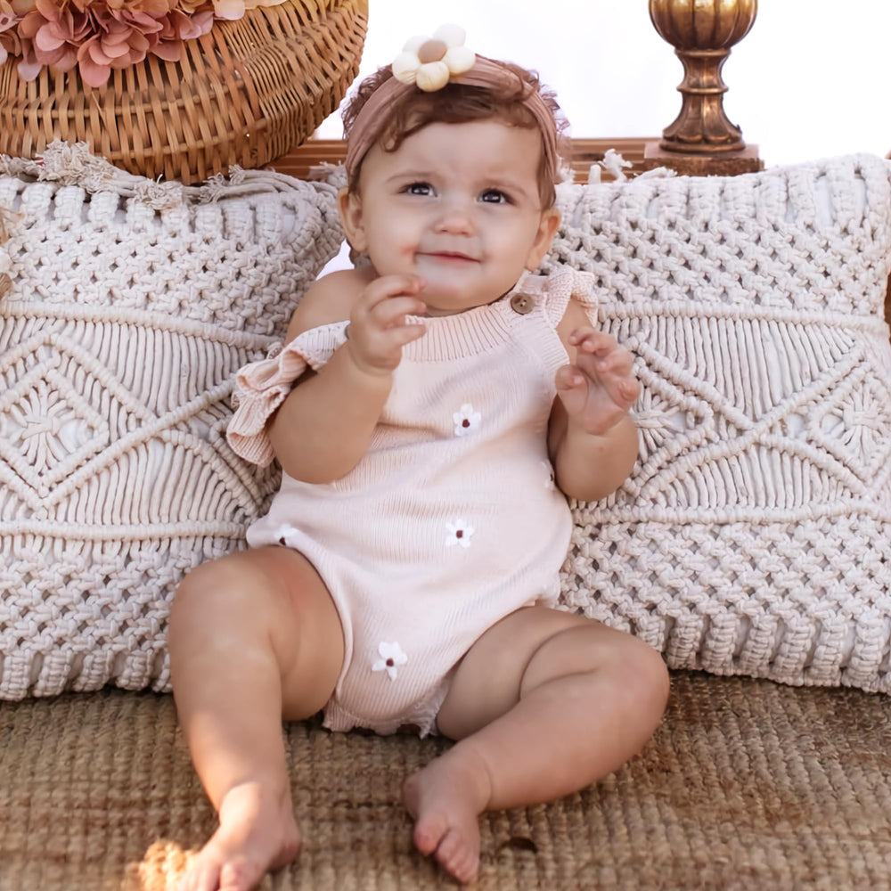 JOYOYO blue flower headband enhances cute looks in photoshoots