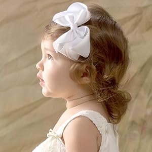 JOYOYO alligator clips secure styles while remaining comfortable for little ones.