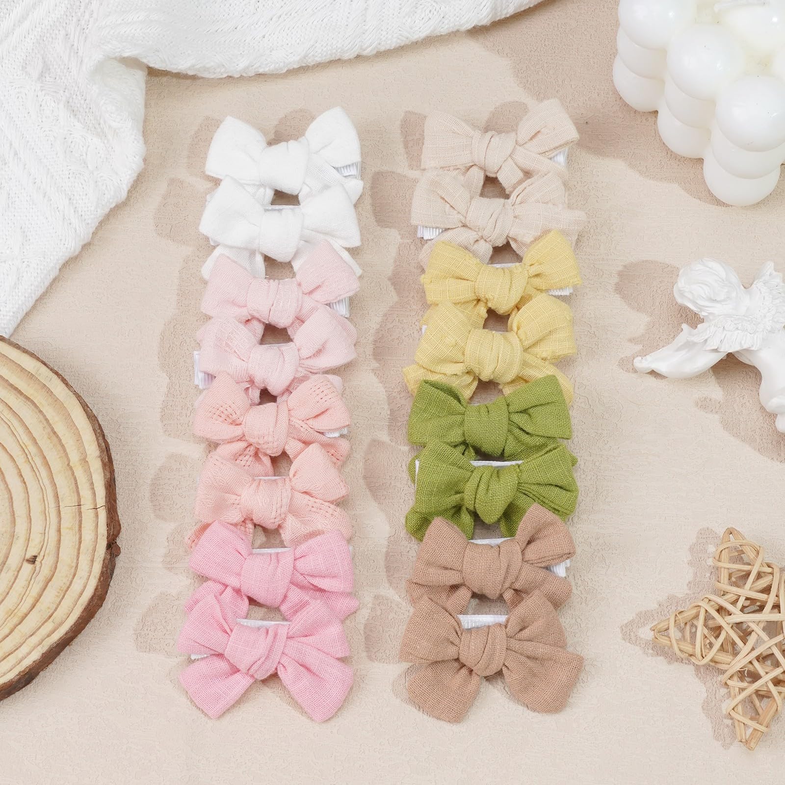Two-inch JOYOYO bow clips suitable for bangs and ponytails.