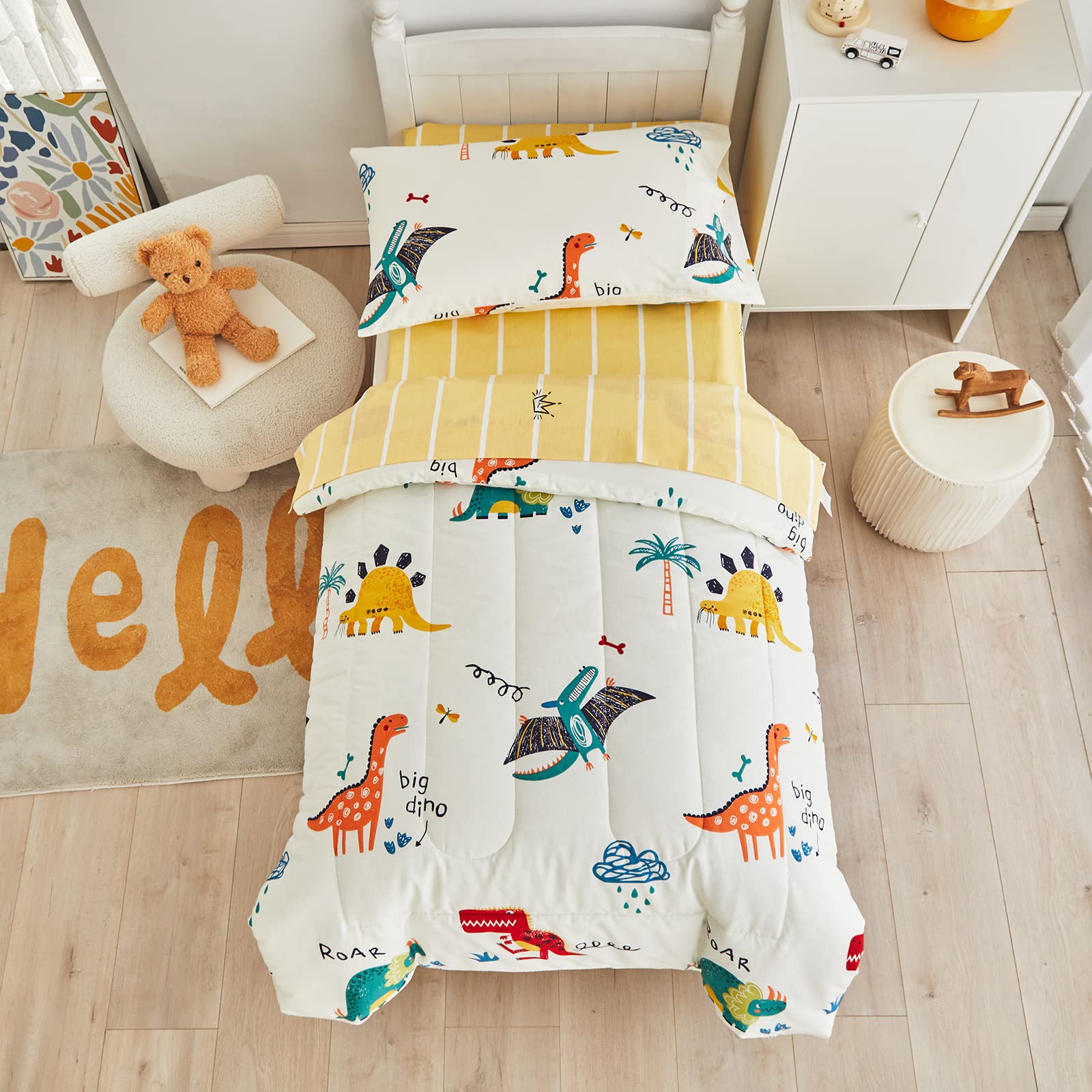 Joyreap dinosaur bedding quilted comforter closeup highlighting plush texture
