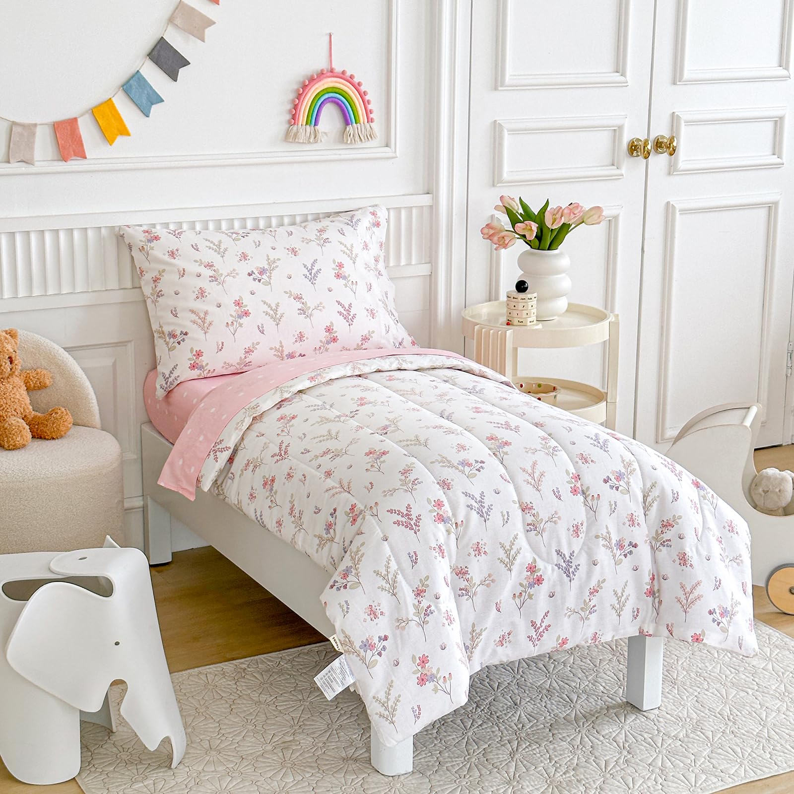 Joyreap reversible comforter close-up highlights plush skin-friendly cotton
