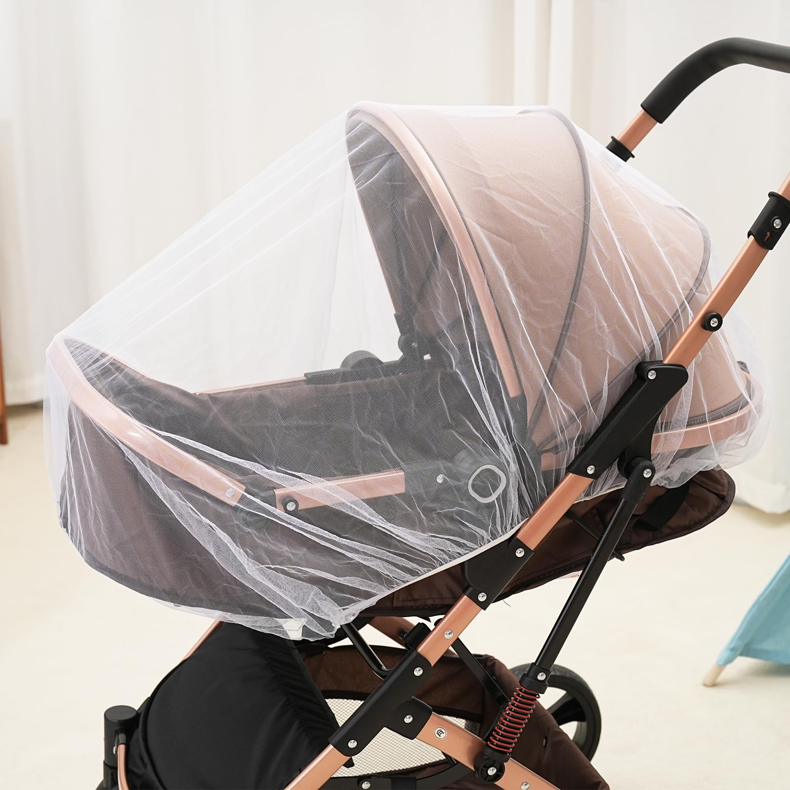 JQCOVEI portable mini crib mosquito net offers breathable mesh and sturdy protection.