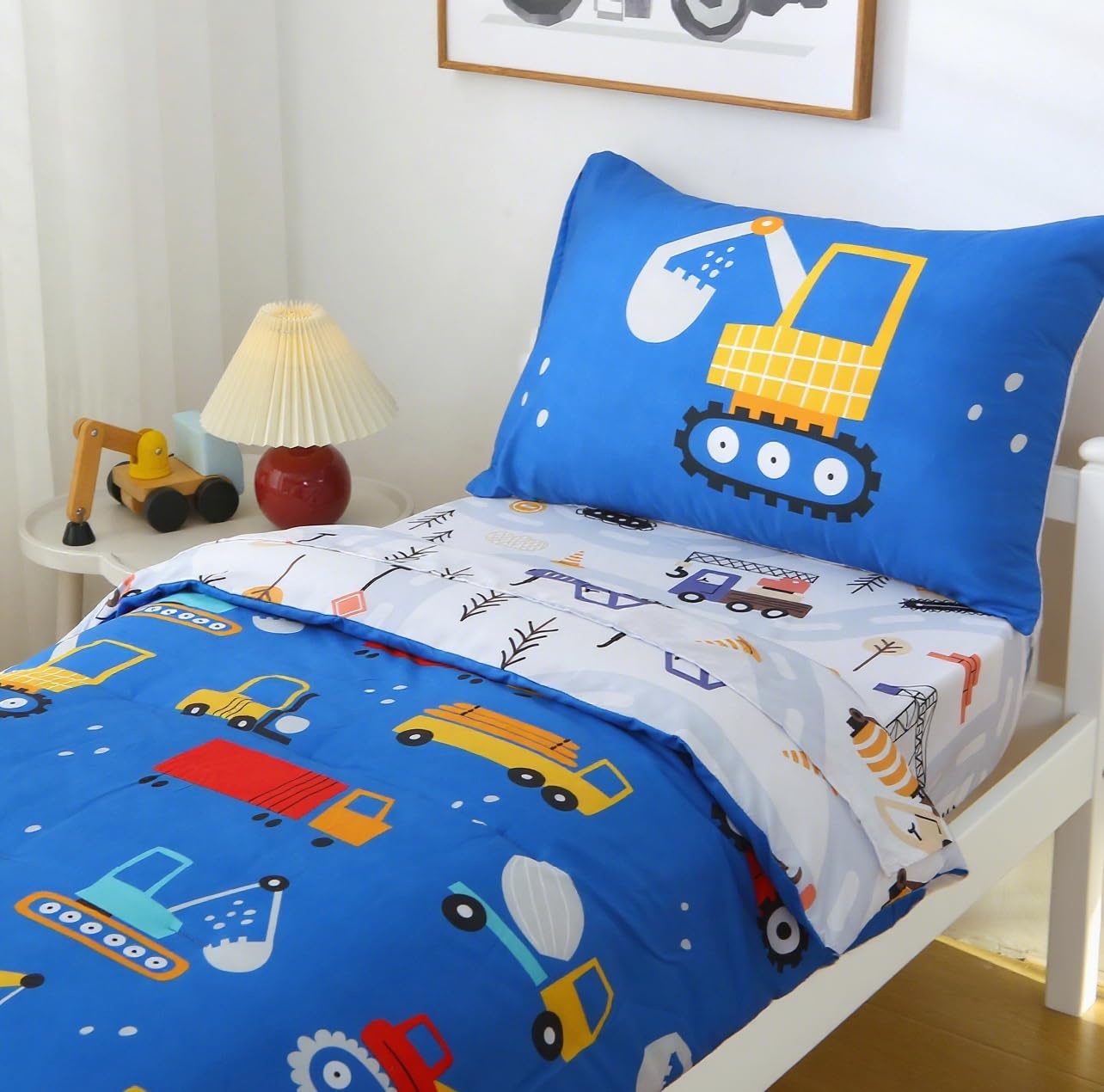 JQWUPUP blue cartoon car fitted sheet with 8-inch pocket fits standard toddler beds.