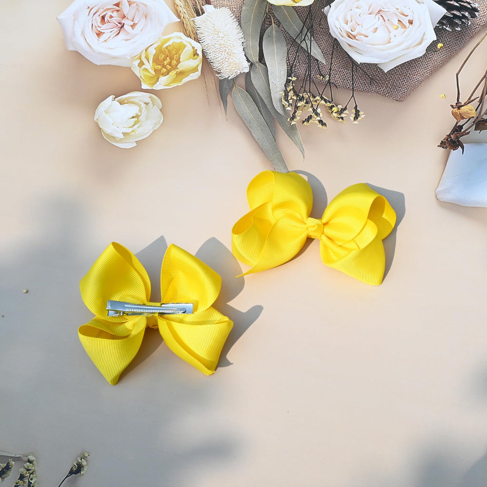 JUCCPUL back-to-school bow keeps hair tidy and cute.