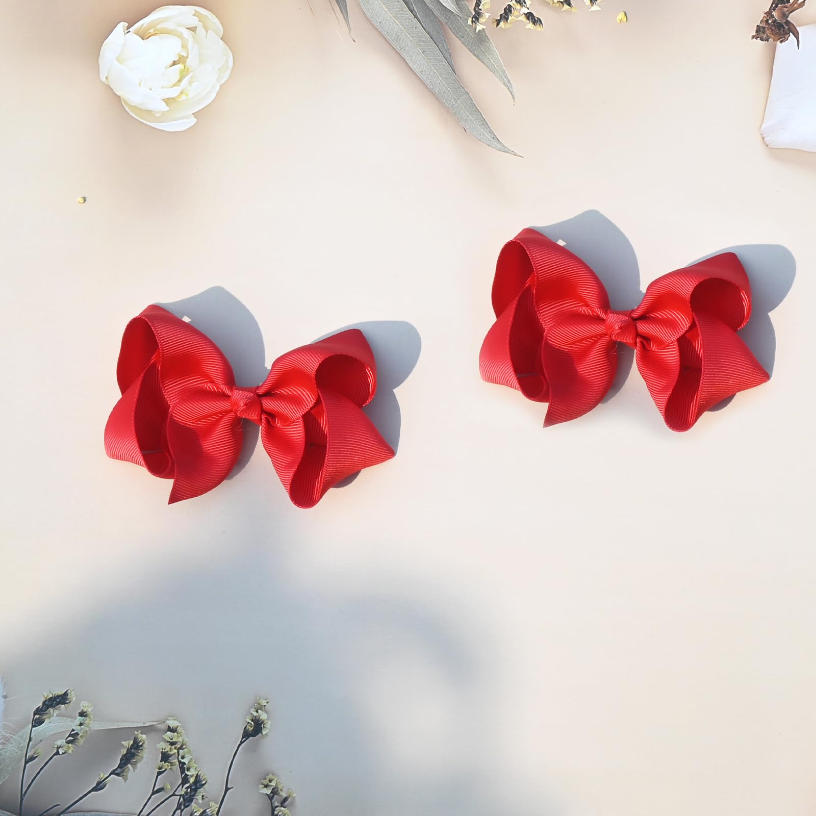 JUCCPUL red bow enhances photoshoots and party outfits.