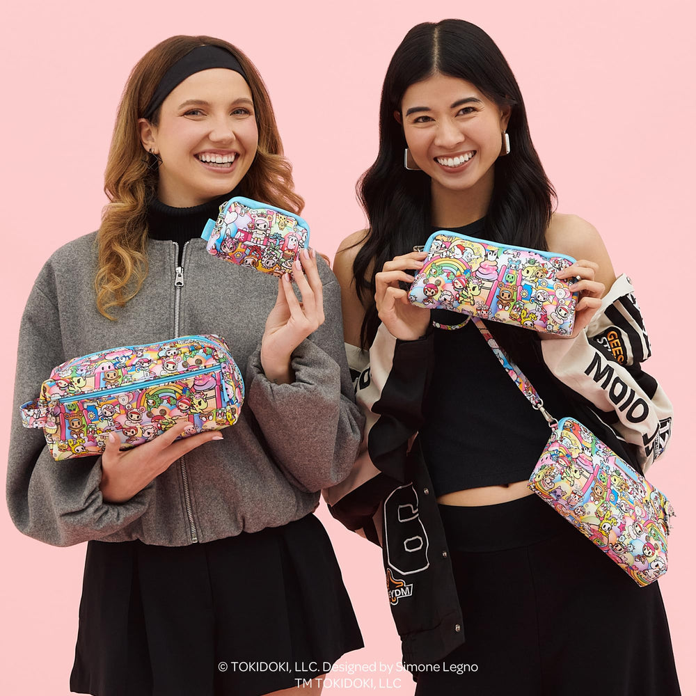 JuJuBe Be Dapper bag machine washable for quick refresh after trips.