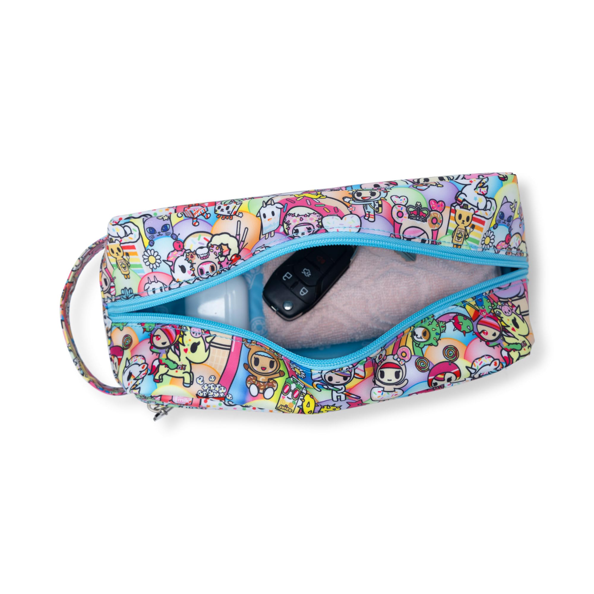 JuJuBe Be Dapper interior compartments maximize organized storage for toiletries.