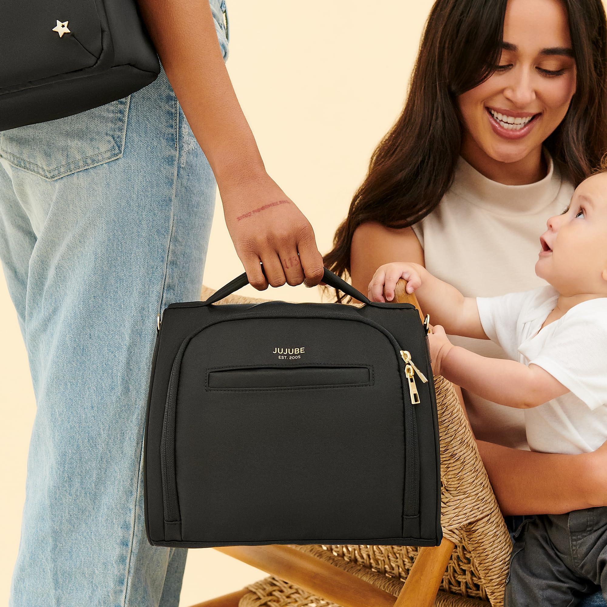 JuJuBe insulated bottle bag doubles as lunch bag for on-the-go meals