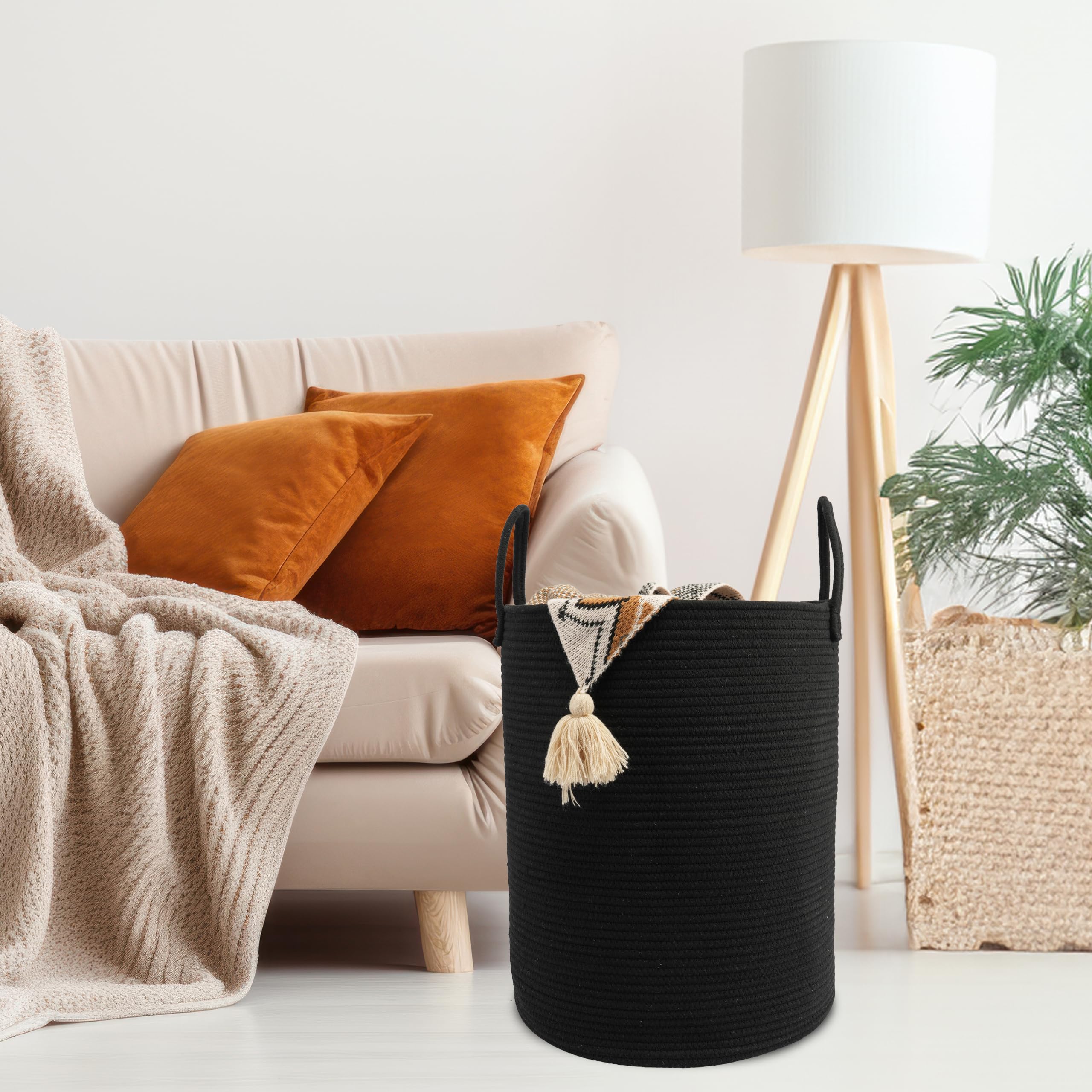 JUNBOLE foldable design demonstrates lightweight, space-saving organization