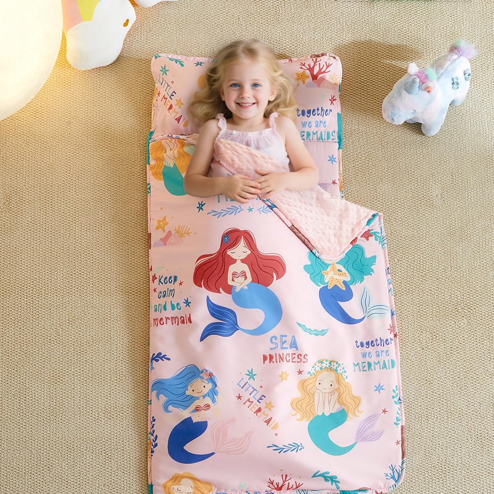 Juncai nap mat with built-in name tag for easy identification.