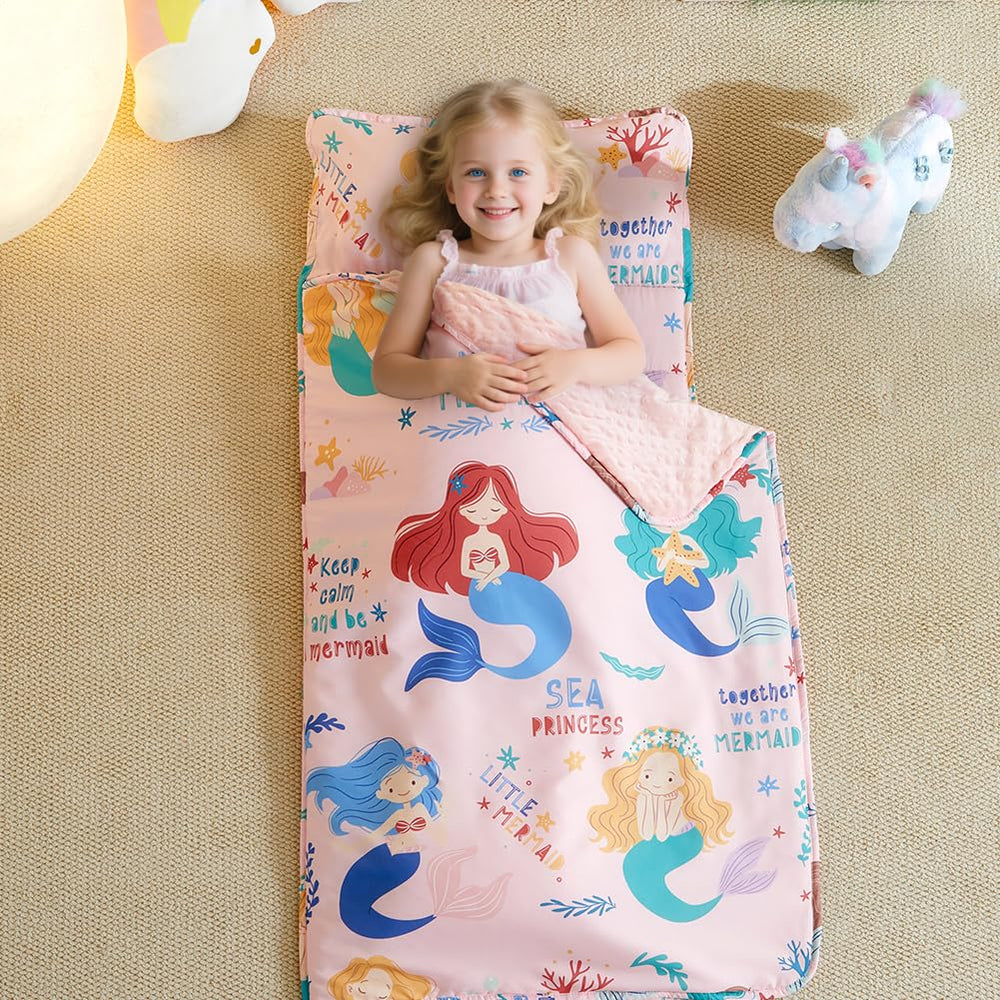 Juncai nap mat with built-in name tag for easy identification.
