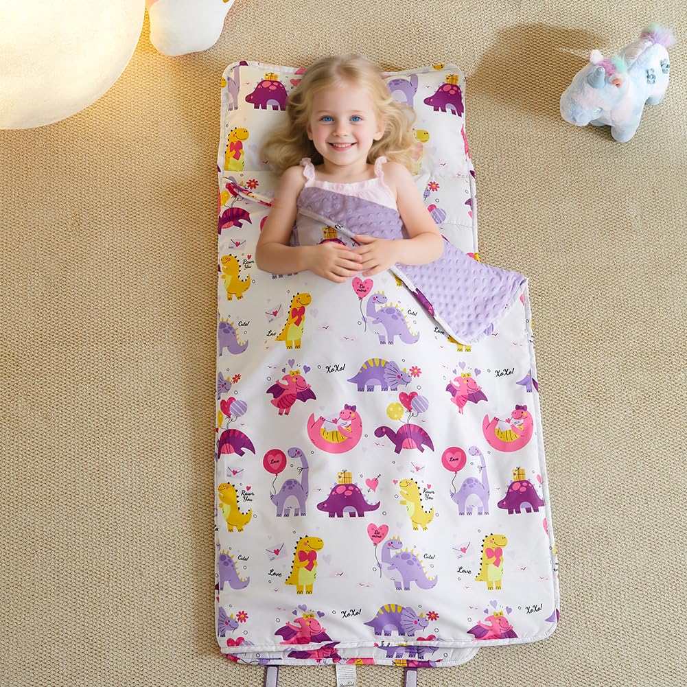 JUNCAI toddler nap mat machine-washable, demonstrates easy-care and quick cleanups.