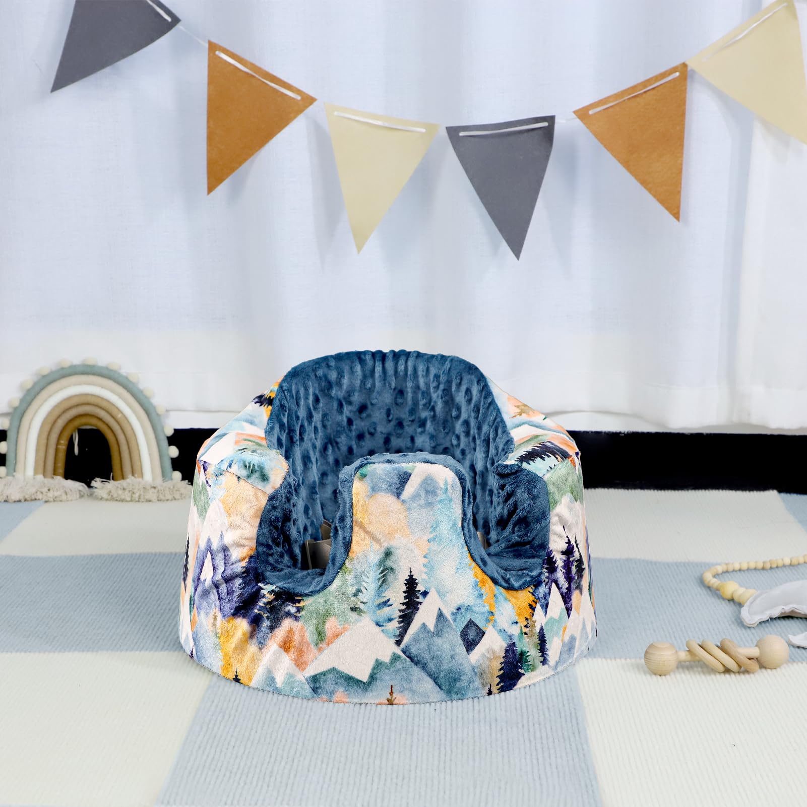 Jundetye Breathable Minky Seat Cover keeps baby cool and comfy.