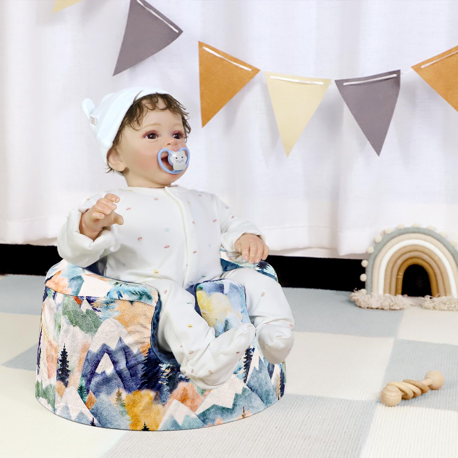 Jundetye Machine-Washable Bumbo Cover cleans easily after spills.