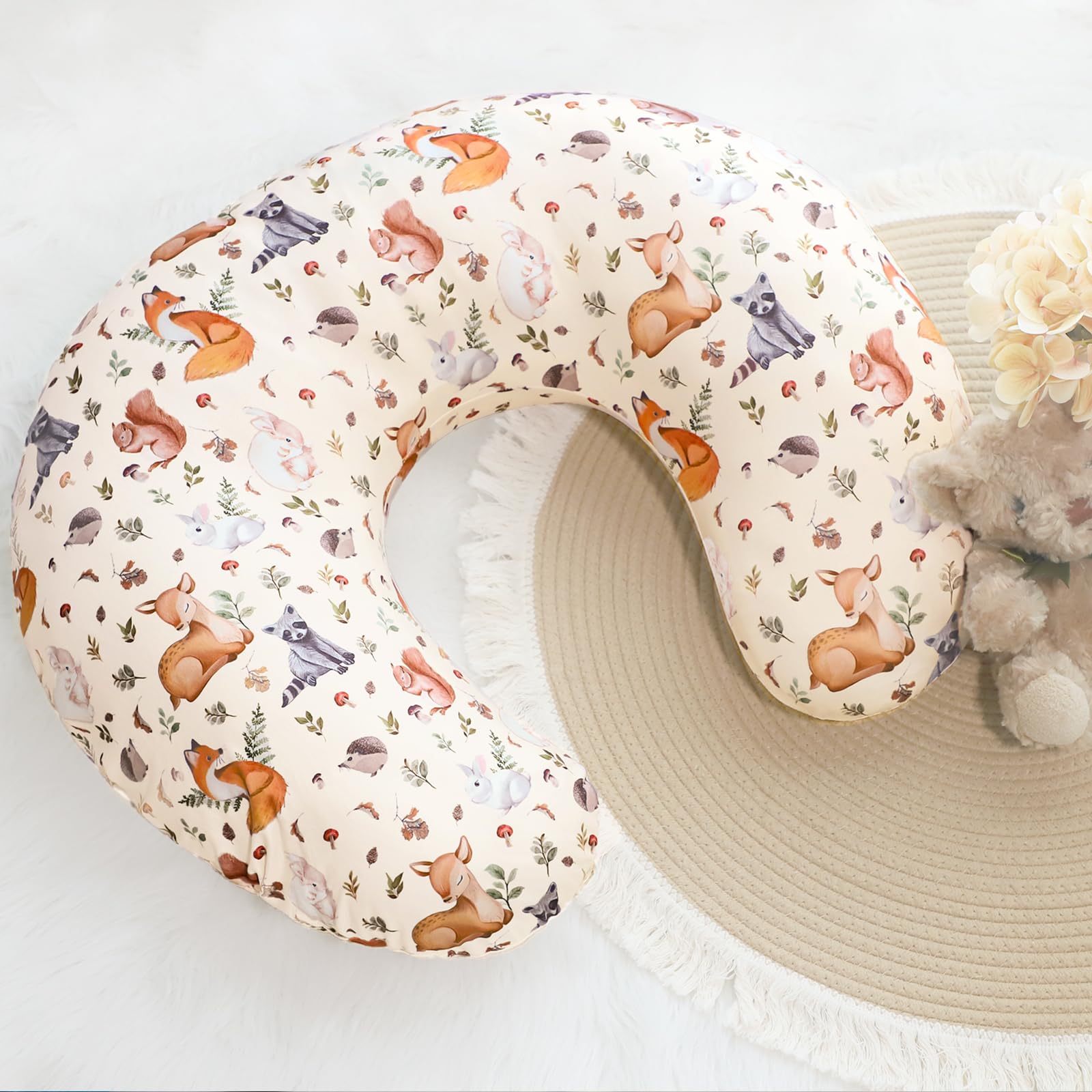 Jundetye woodland print makes a charming baby shower gift-worthy option