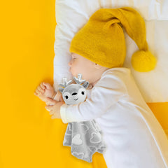 June Garden baby snuggle setup demonstrates easy grip for little hands.